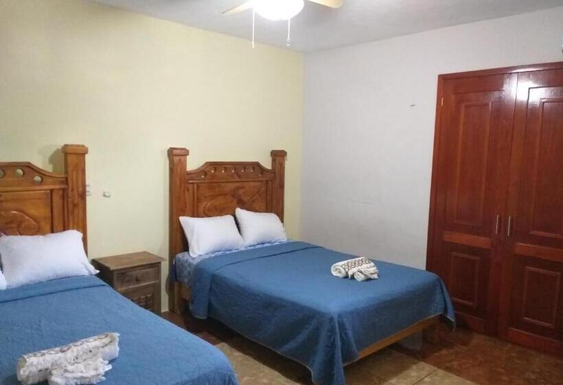 هتل Casa Viejo Chac
