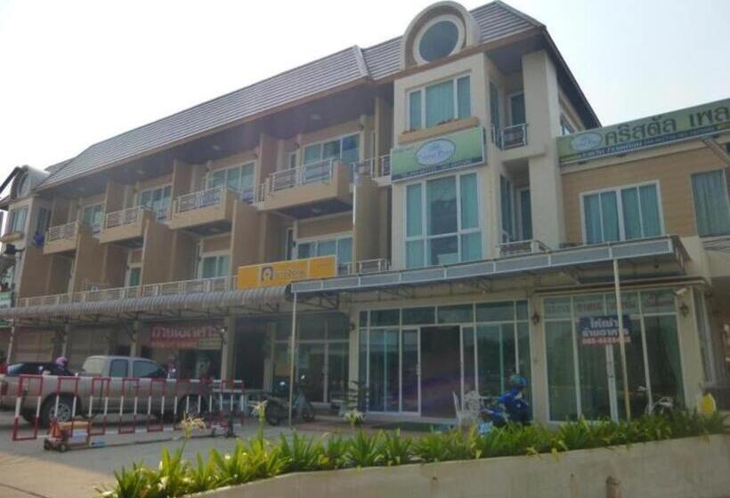 בית מלון כפרי Crystal Place Buayai