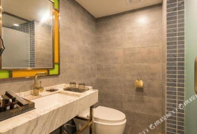 هتل James Joyce Coffetel Xishuangbanna Poshui Square Manjinglan Ancient City