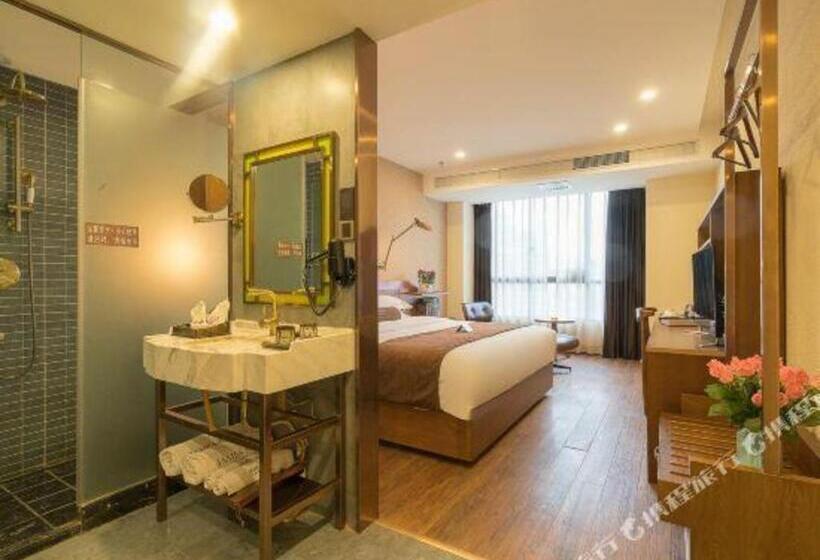 هتل James Joyce Coffetel Xishuangbanna Poshui Square Manjinglan Ancient City