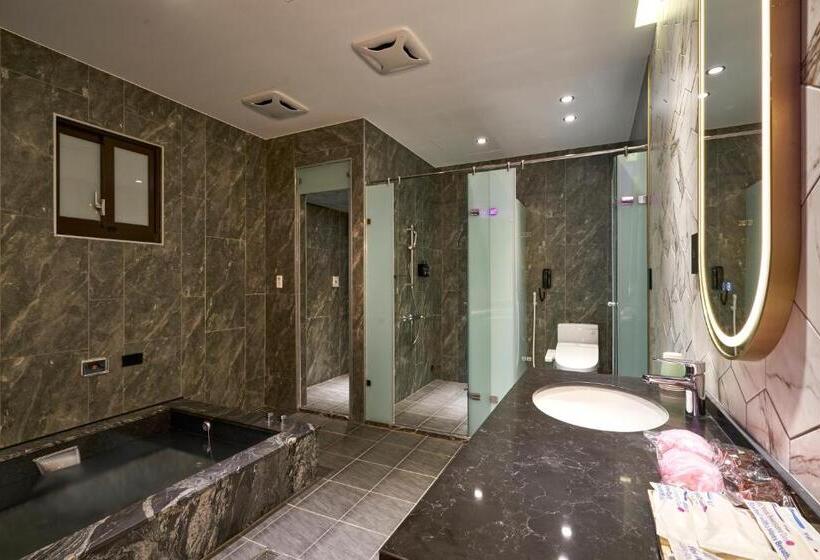 مُتل 和陽行館 Villa Bon Moment