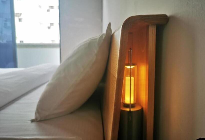 پانسیون 122 Western Building