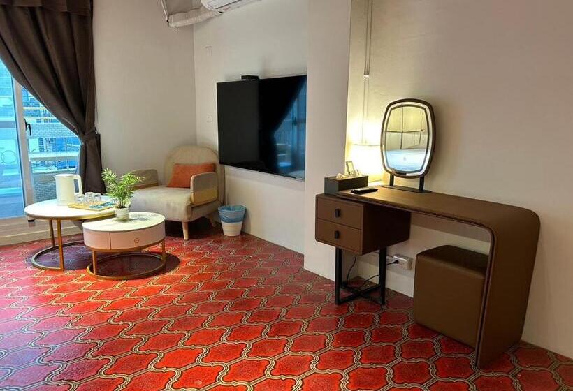 پانسیون 122 Western Building