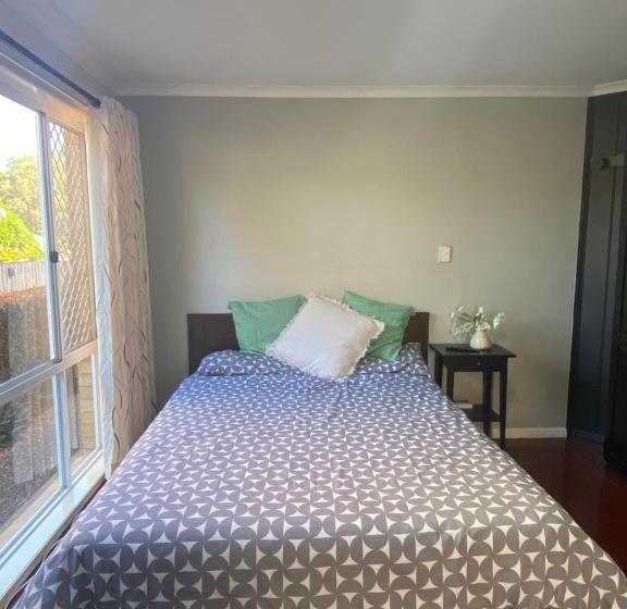 پانسیون A Private Unit With Own Bathroom And Kitchen