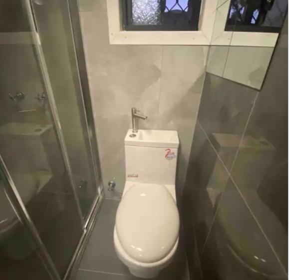 پانسیون A Private Unit With Own Bathroom And Kitchen