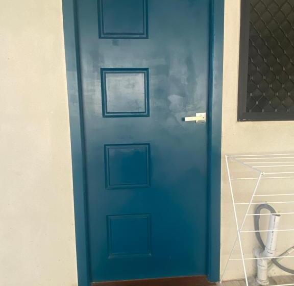 پانسیون A Private Unit With Own Bathroom And Kitchen