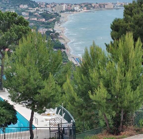 ペンション Camera Vista Mare Ad Acciaroli Località Mezzatorre