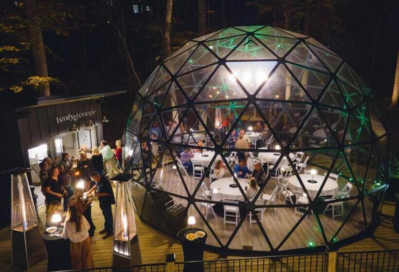 منتجع Maple Luxury Treehouse Near Lake Guntersville