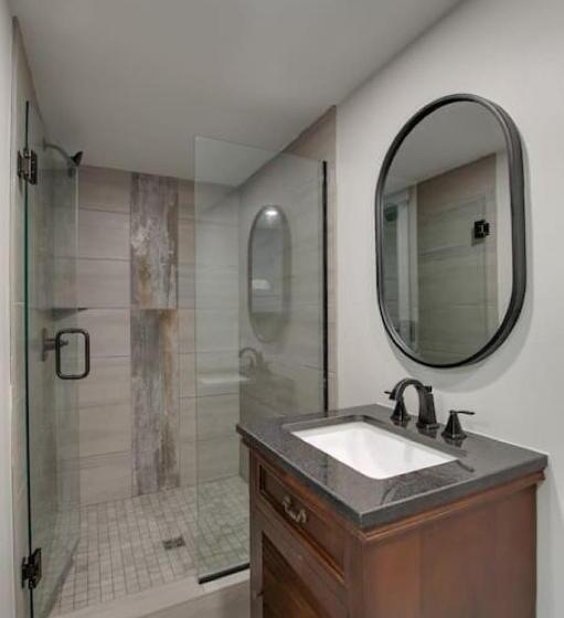 منتجع Maple Luxury Treehouse Near Lake Guntersville