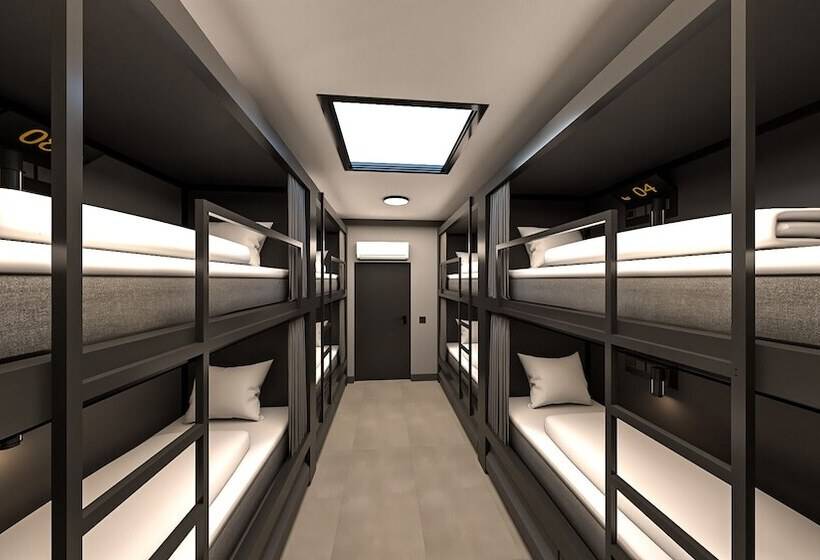 Little Monkey Hostel Private Pods