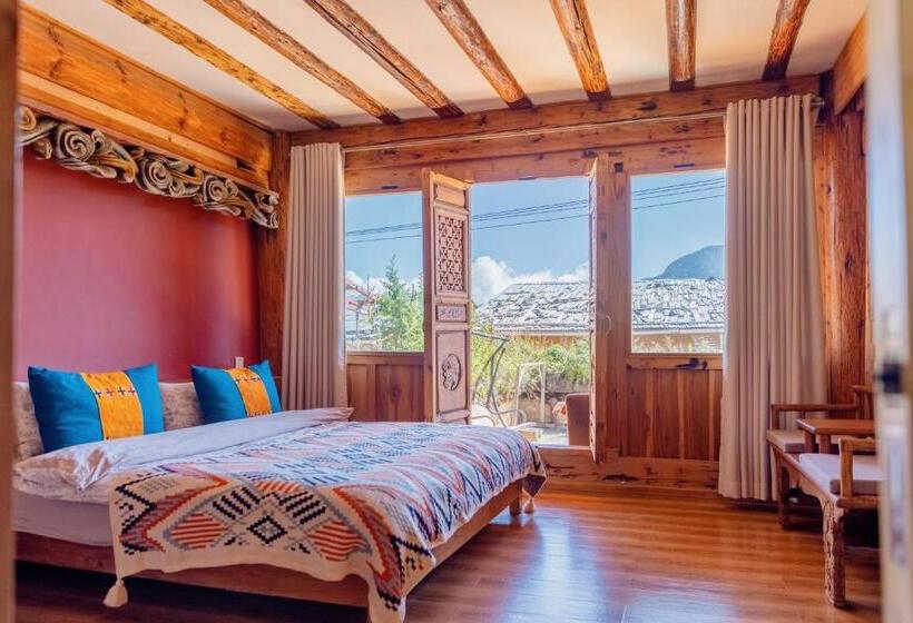 تختخواب و صبحانه Courtyard Shangri La 藏舍小院