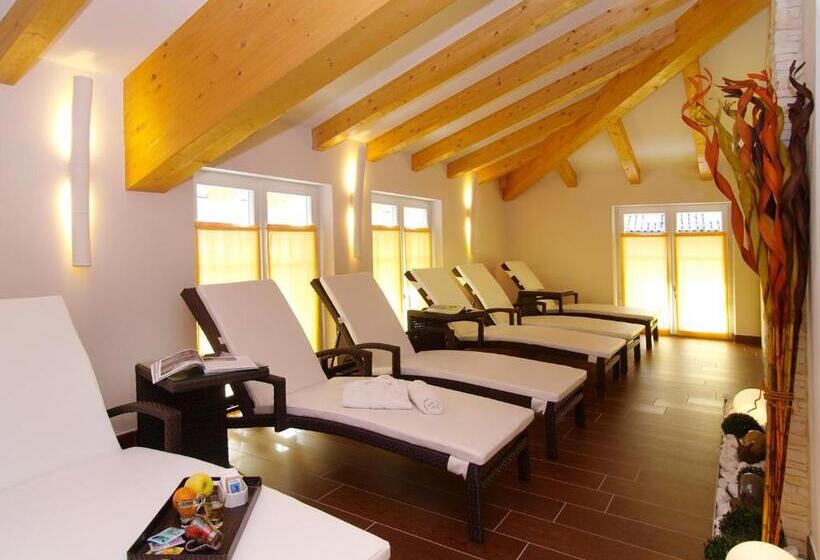 هتل Garni Corallo