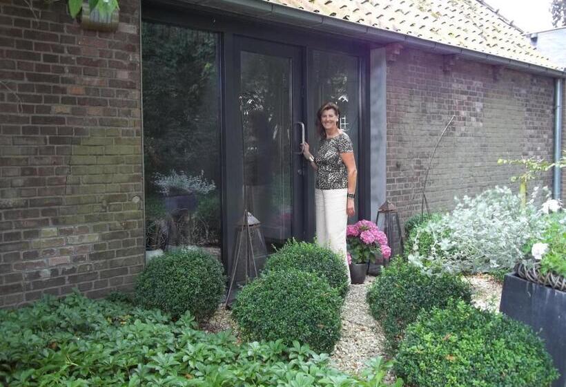 مبيت وإفطار T Griene Hemeltsje