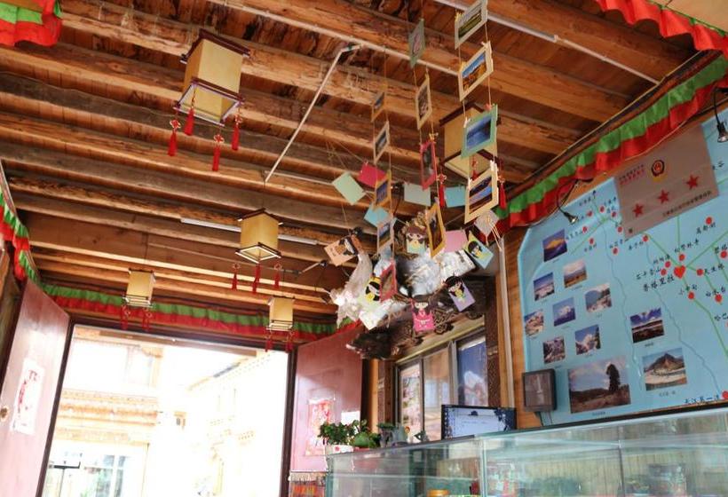 هاستل Shangajoy Seasons Inn