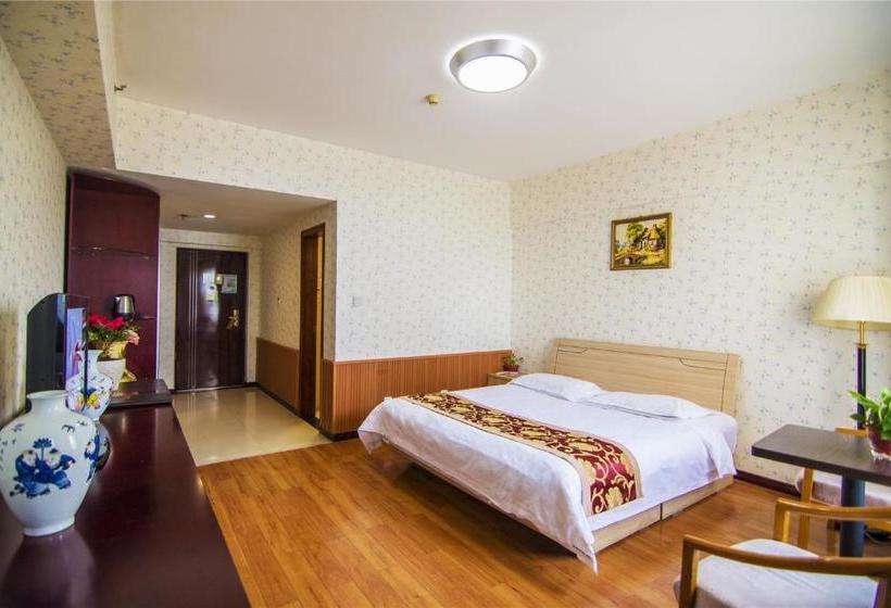 فندق Golden Tree Business