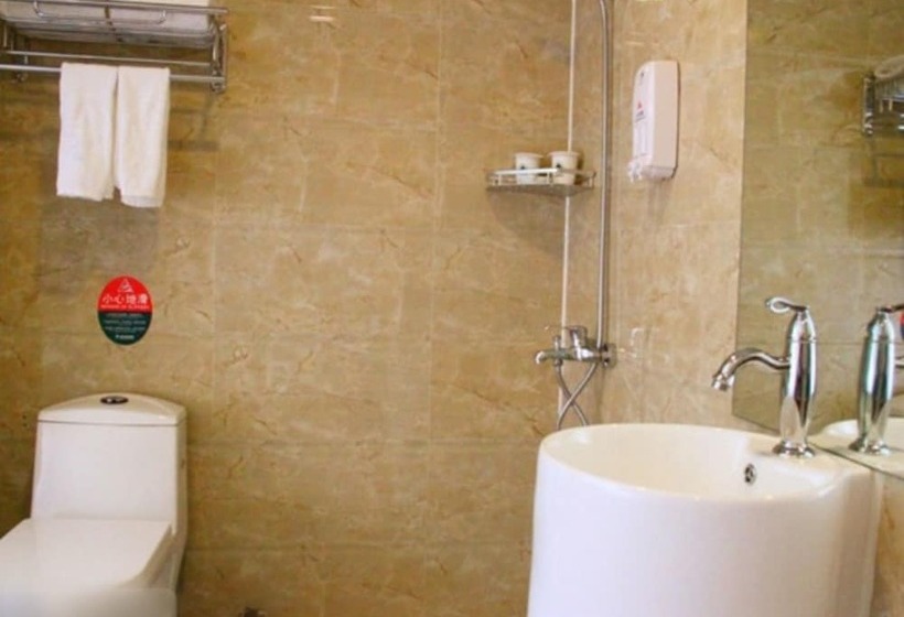 فندق Greentree Inn Sanya Heping Street Lover Bridge Express