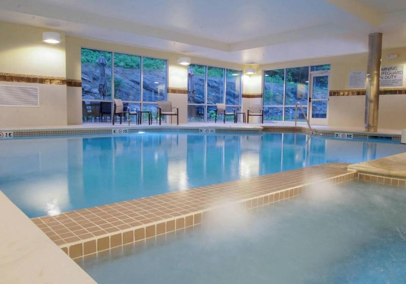 هتل Courtyard By Marriott Lenox Berkshires