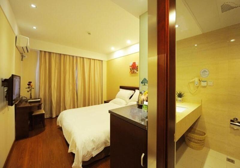호텔 Greentree Inn Shanghai West Huaxia Road Metro Station Express