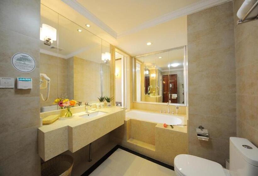 호텔 Greentree Inn Shanghai West Huaxia Road Metro Station Express