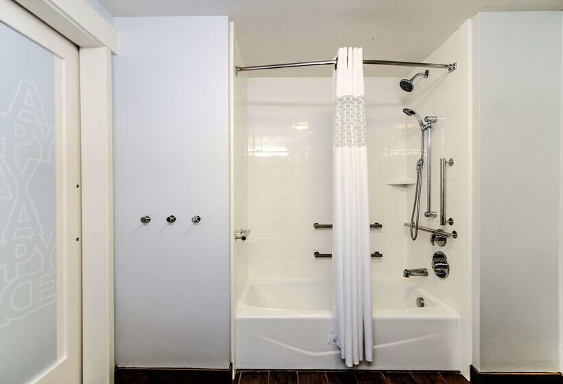 בית מלון כפרי Hampton Inn Brighton