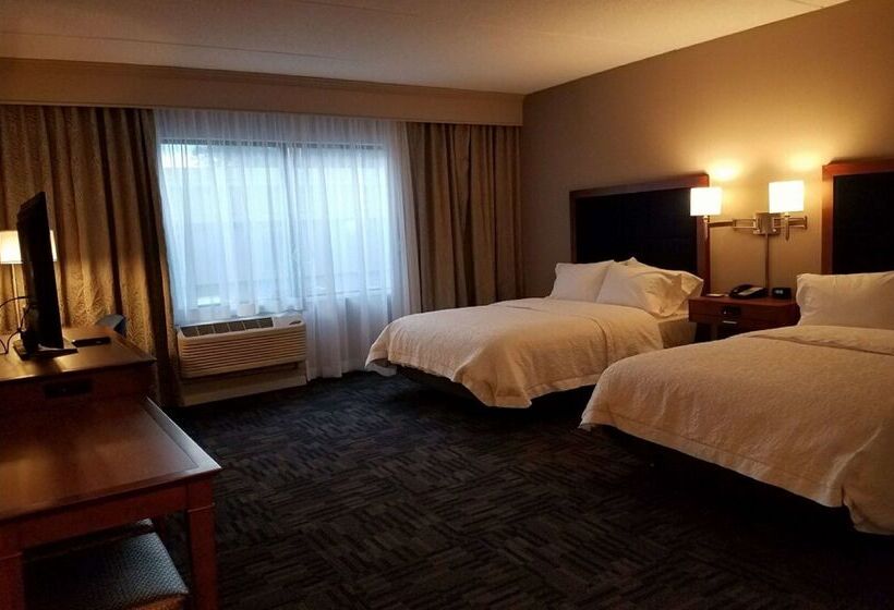 호텔 Hampton Inn & Suites Newburgh Stewart Airport