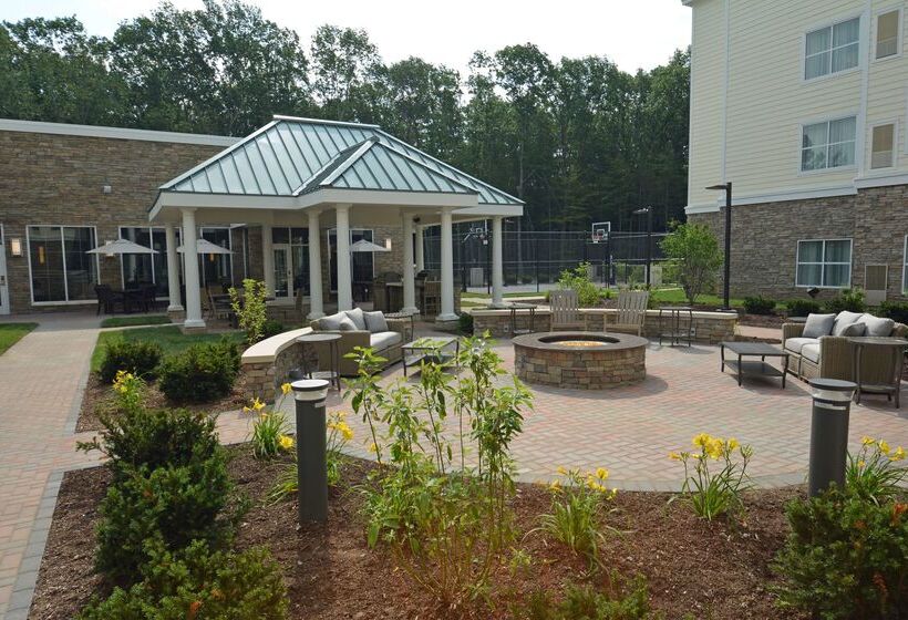 هتل Homewood Suites By Hilton Saratoga Springs