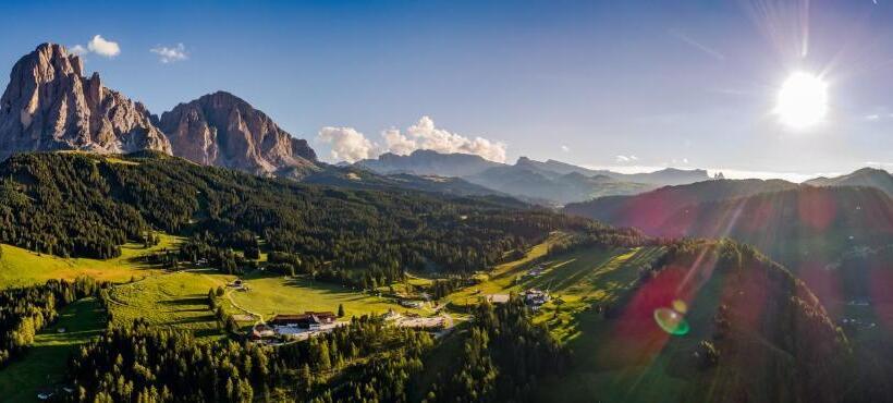 فندق Monte Pana Dolomites