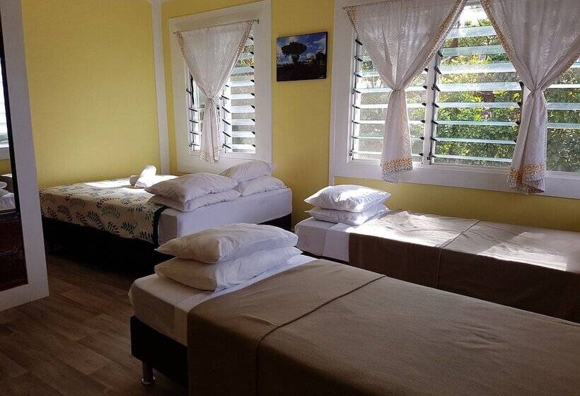 تختخواب و صبحانه Ulalei Lodge