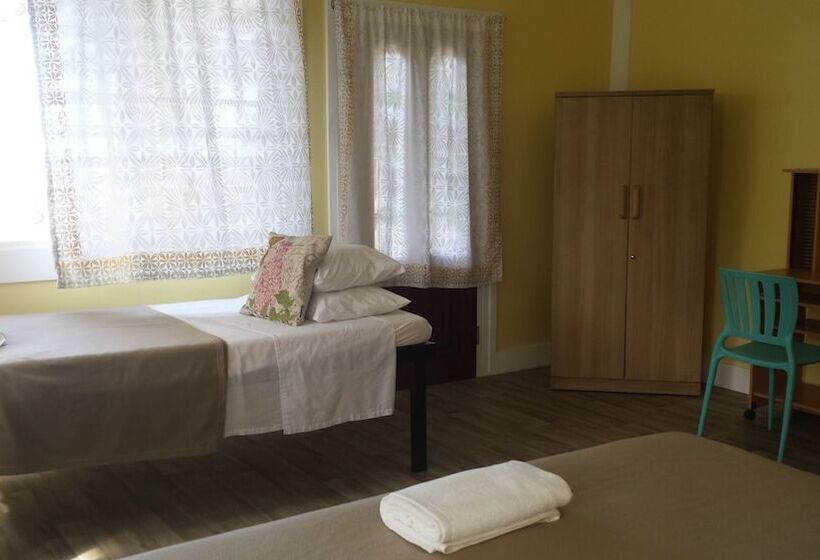 تختخواب و صبحانه Ulalei Lodge