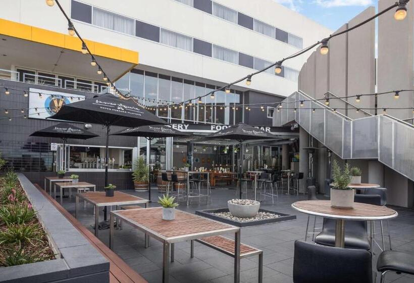 בית מלון כפרי Atura Dandenong