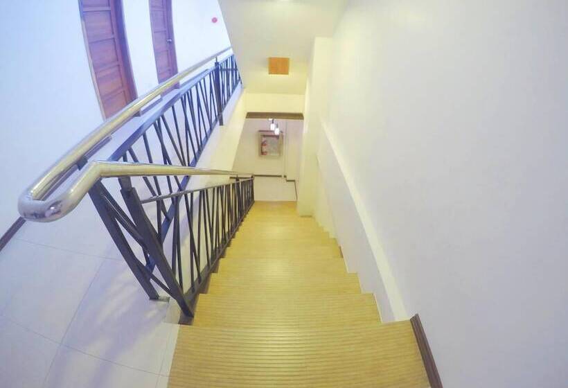 فندق Golden Gate Suites
