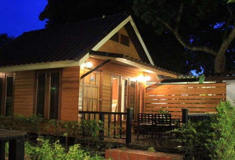 فندق Poohbar Resort & Lotusdive