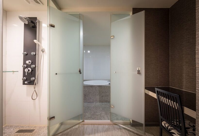 هتل 慶城商旅urbanone