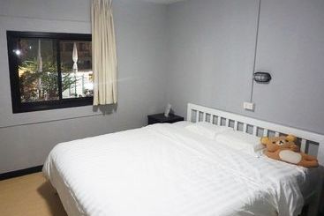 Moumou Hostel