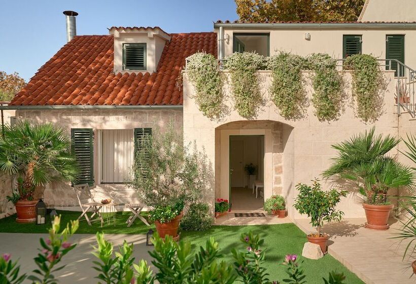 پانسیون Lanterna Rooms