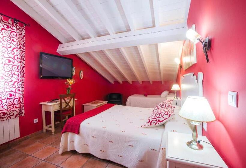 فندق فئة نجمة واحدة Posada Las Tres Mentiras De Santillana Del Mar