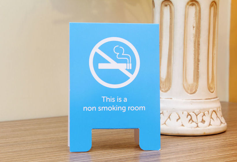 فندق Airy Alun Alun Mastrip 56 Blitar