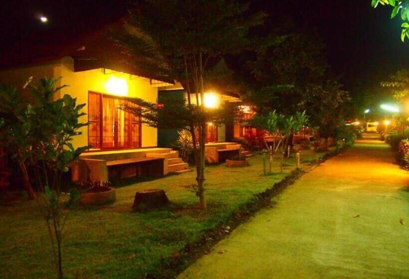 هتل Donut Resort