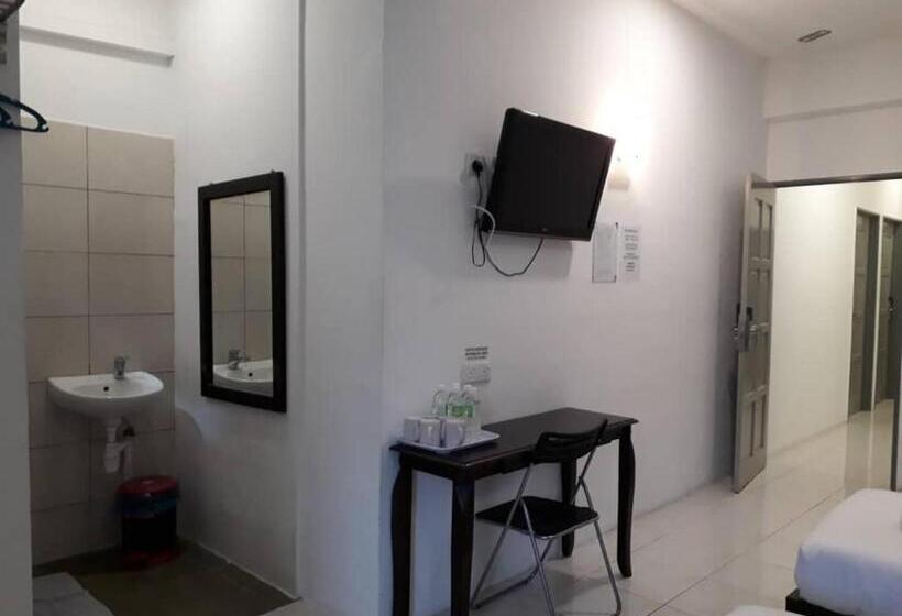 בית מלון כפרי Max Ferringhi