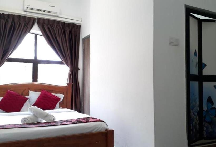 בית מלון כפרי Max Ferringhi