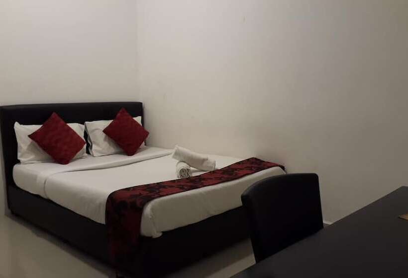 בית מלון כפרי Max Ferringhi