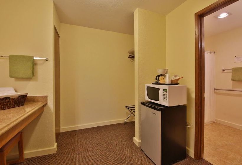 فندق على الطريق Harbor Inn