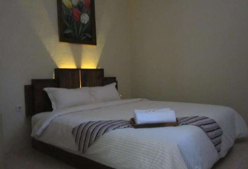 پانسیون Larasati Guest House