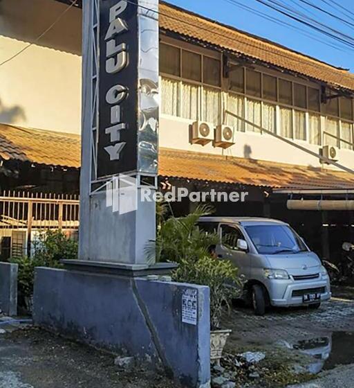 هتل Palu City Guest House Mitra Reddoorz