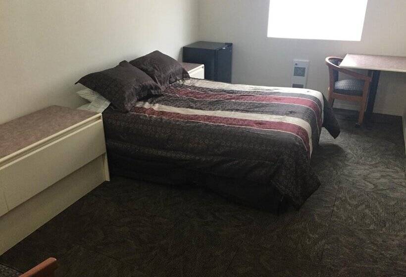 Invermere Hostel