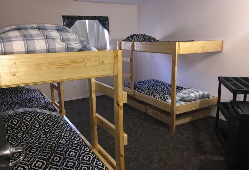 Invermere Hostel
