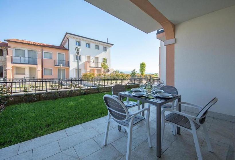 Villa Aurora