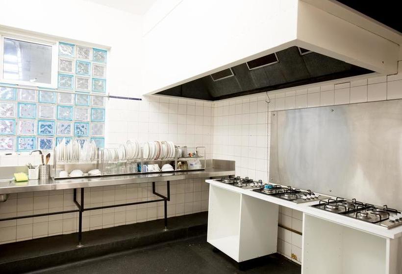 هاستل The Nook Backpackers