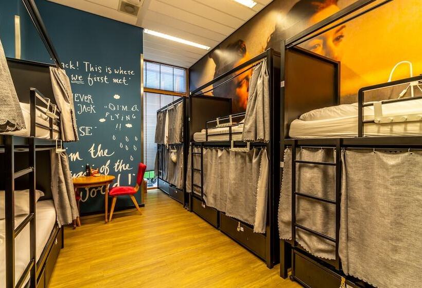 Hostelle   Women Only Hostel Amsterdam