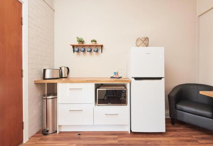 هتل Ruthven Street Motor Inn